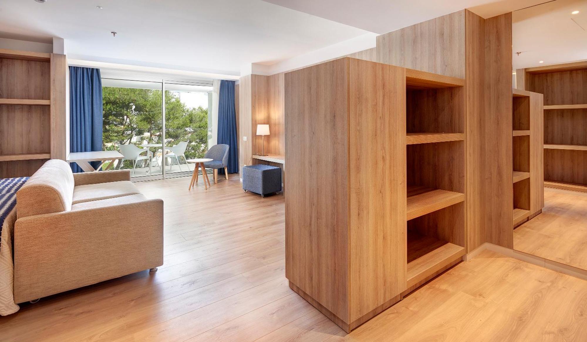 Hipotels Bahia Cala Millor - Adults Only Ngoại thất bức ảnh